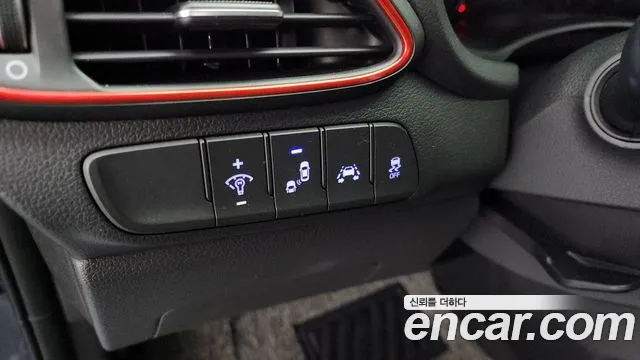 Hyundai i30 2018 — фото 17