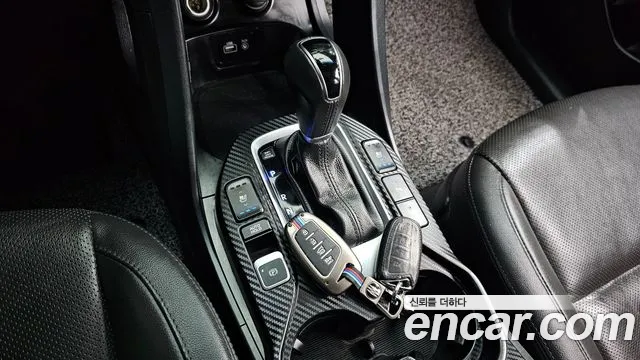 Hyundai Santafe 2017 — фото 9