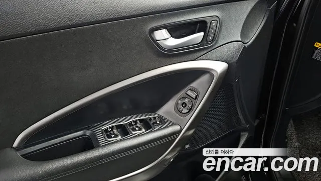 Hyundai Santafe 2017 — фото 17