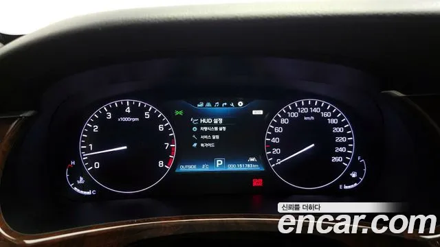 Hyundai Equus 2015 — фото 8