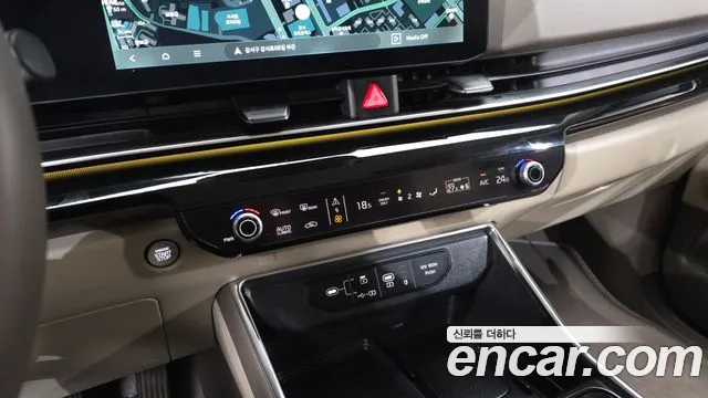 Kia Canival 2025 — фото 15