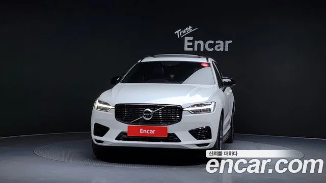 Volvo XC60 2021 — фото 3