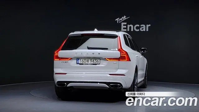 Volvo XC60 2021 — фото 4