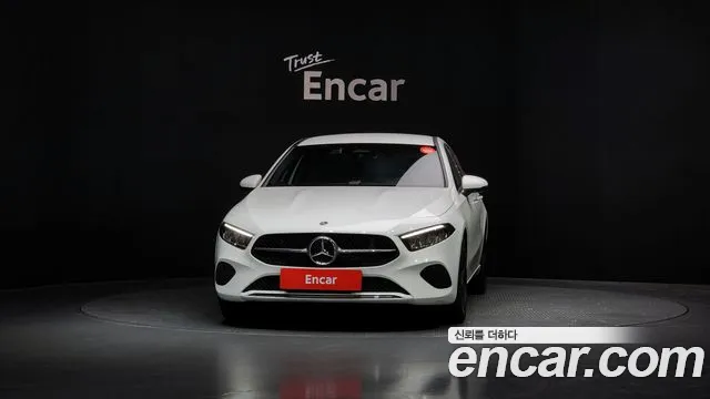 Mercedes-Benz A-Class 2025 — фото 3