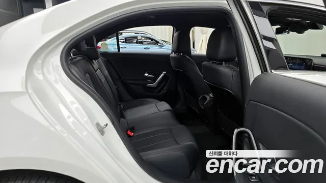 Mercedes-Benz A-Class 2025 — фото 12