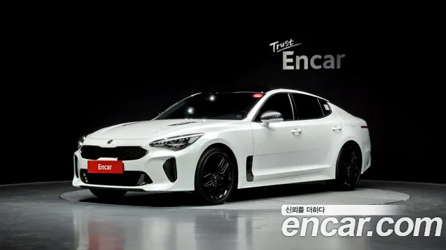 Kia Stinger 2021 — фото 1
