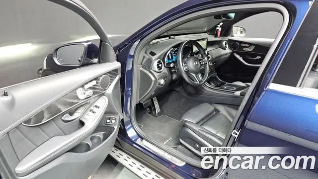 Mercedes-Benz GLC-Class 2023 — фото 10