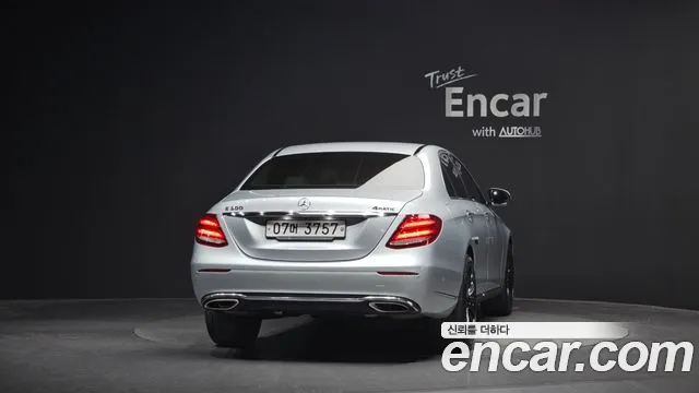 Mercedes-Benz E-Class 2018 — фото 4