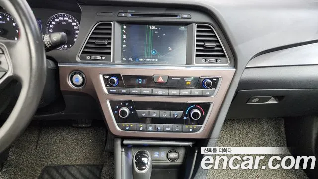 Hyundai Sonata 2017 — фото 16