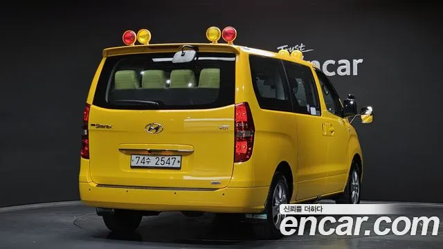 Hyundai Starex 2015 — фото 2