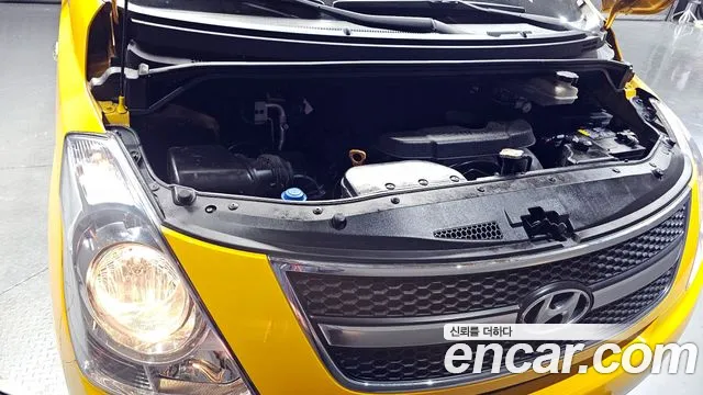 Hyundai Starex 2015 — фото 6