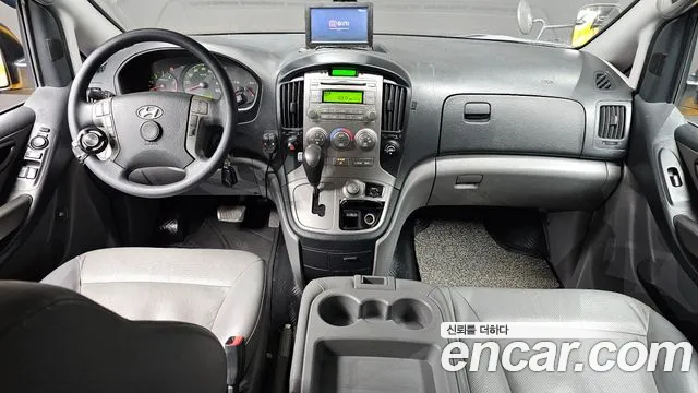 Hyundai Starex 2015 — фото 7