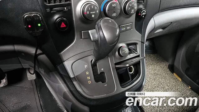 Hyundai Starex 2015 — фото 9