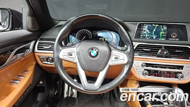BMW 7-Series 2017 — фото 13