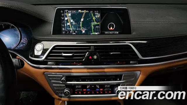 BMW 7-Series 2017 — фото 14