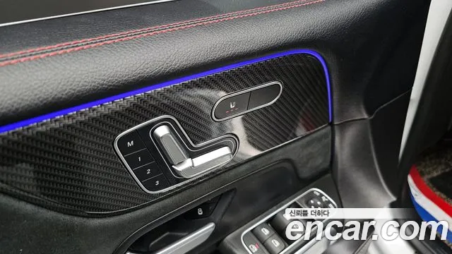 Mercedes-Benz GLB-Class 2021 — фото 17