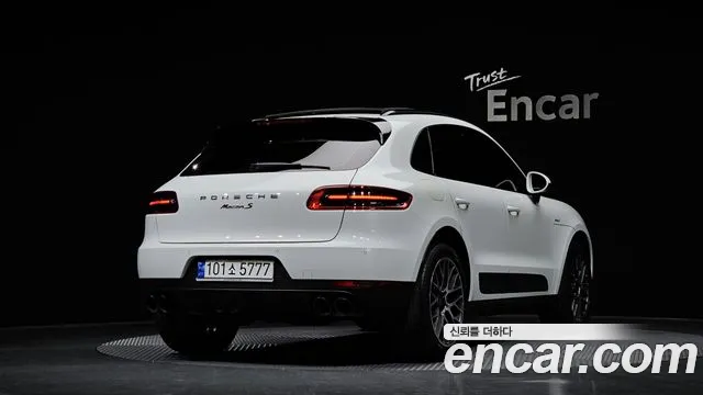 Porsche Macan 2017 — фото 2