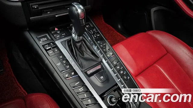 Porsche Macan 2017 — фото 9