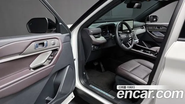 Ford Explorer 2025 — фото 10