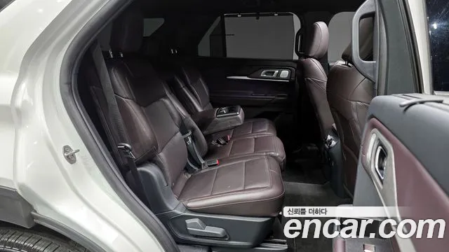 Ford Explorer 2025 — фото 12