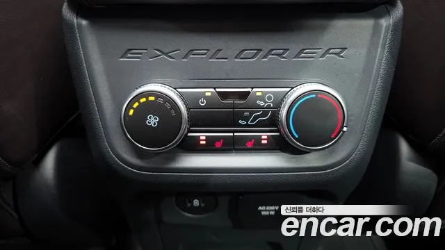 Ford Explorer 2025 — фото 18