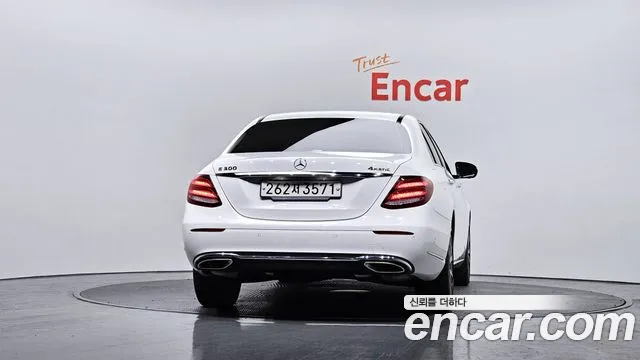 Mercedes-Benz E-Class 2018 — фото 4