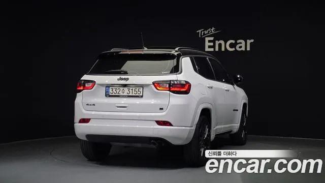 Jeep Compass 2022 — фото 4