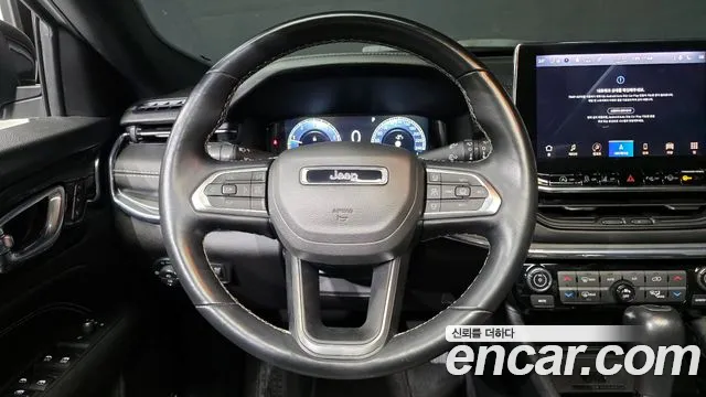 Jeep Compass 2022 — фото 13
