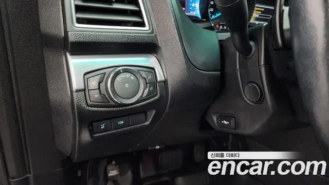 Ford Explorer 2016 — фото 17