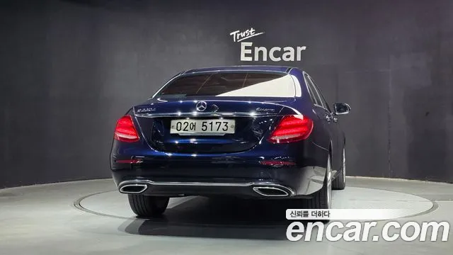 Mercedes-Benz E-Class 2018 — фото 4
