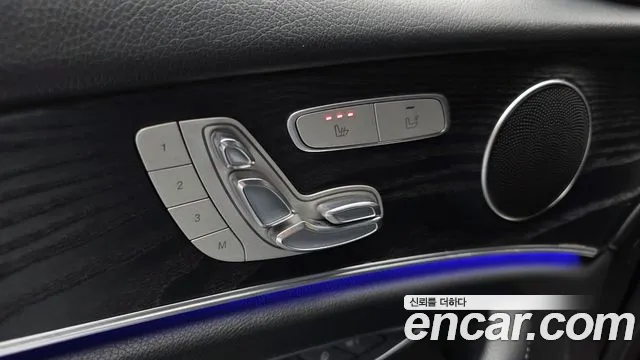 Mercedes-Benz E-Class 2018 — фото 16