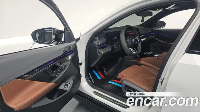BMW i5 2024 — фото 10