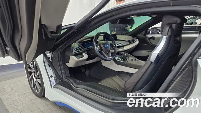 BMW i8 2016 — фото 10