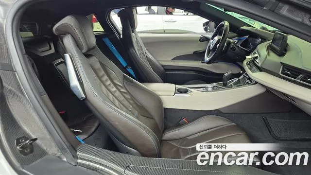 BMW i8 2016 — фото 11