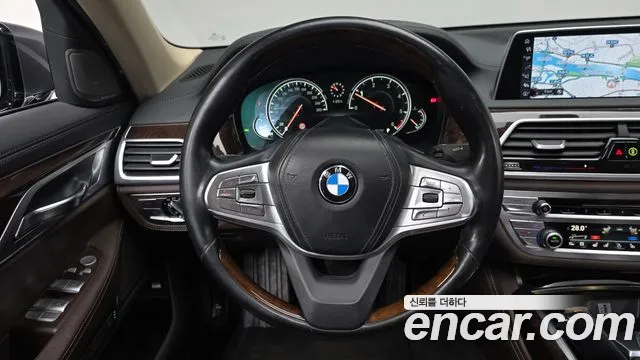 BMW 7-Series 2016 — фото 13