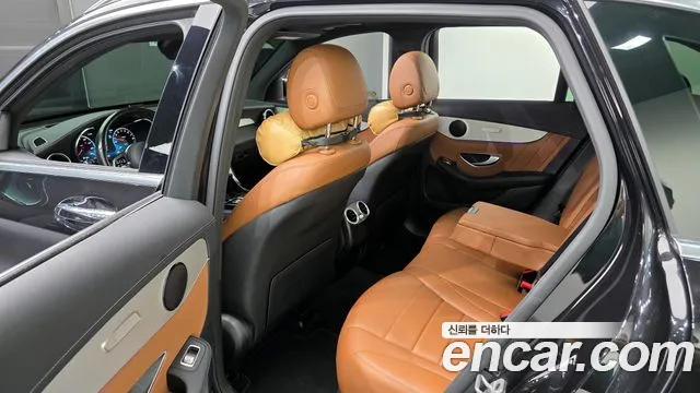 Mercedes-Benz GLC-Class 2022 — фото 11