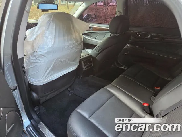 Hyundai Equus 2015 — фото 9