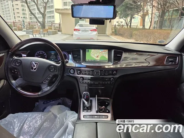 Hyundai Equus 2015 — фото 10