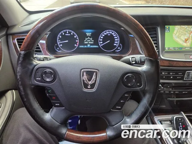 Hyundai Equus 2015 — фото 11