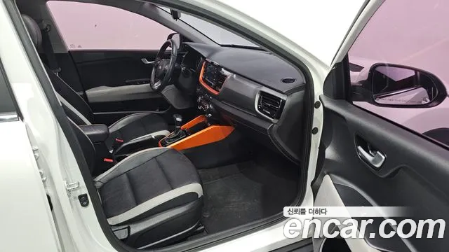Kia Stonic 2018 — фото 10
