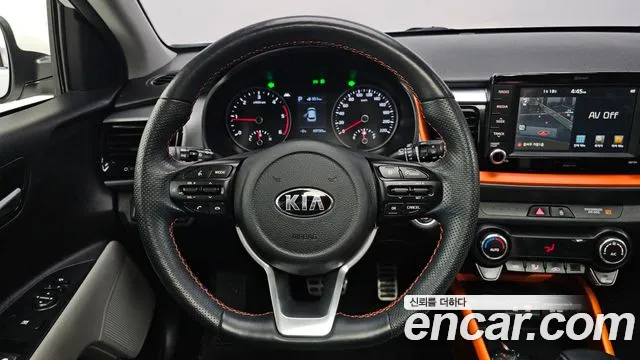 Kia Stonic 2018 — фото 13