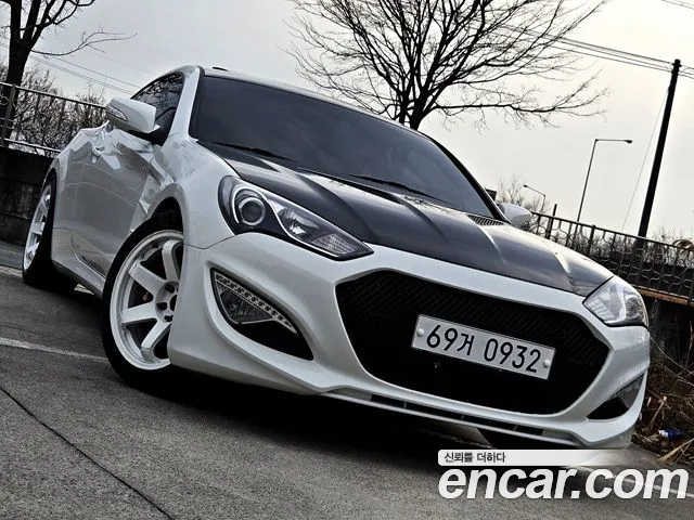 Hyundai Genesis 2011 — фото 12