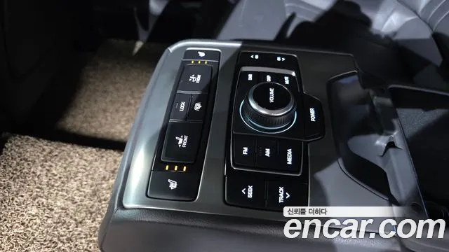 Hyundai Genesis 2016 — фото 18
