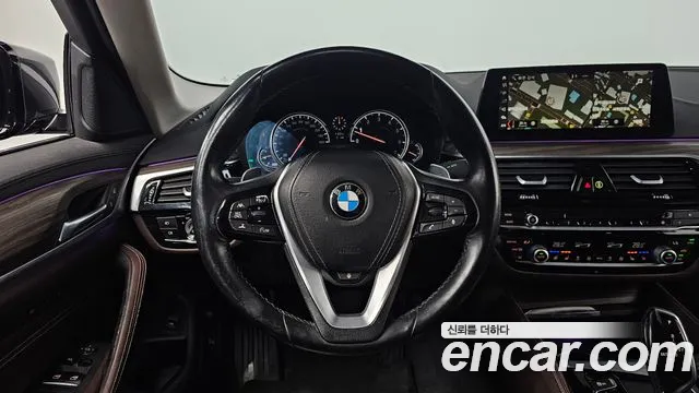 BMW 5-Series 2018 — фото 13