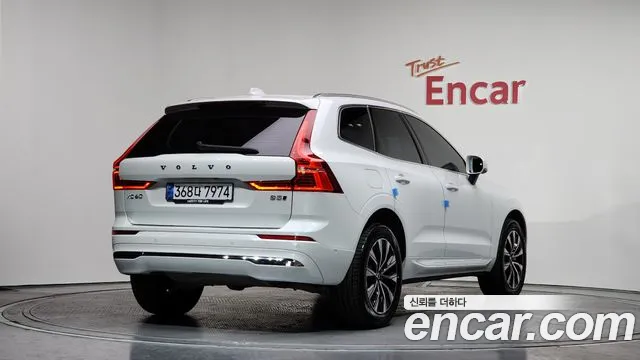 Volvo XC60 2024 — фото 2