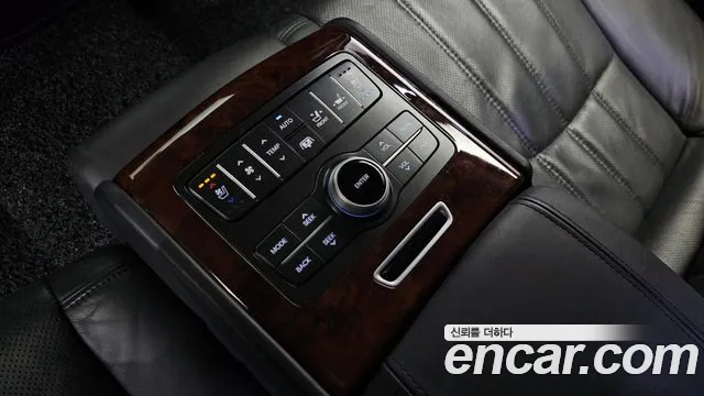 Hyundai Equus 2012 — фото 19