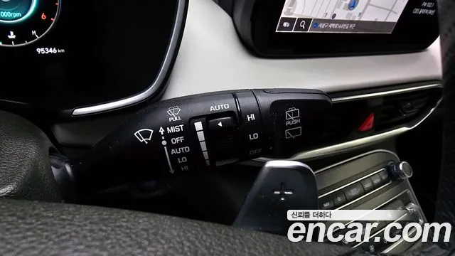 Hyundai Santafe 2021 — фото 18