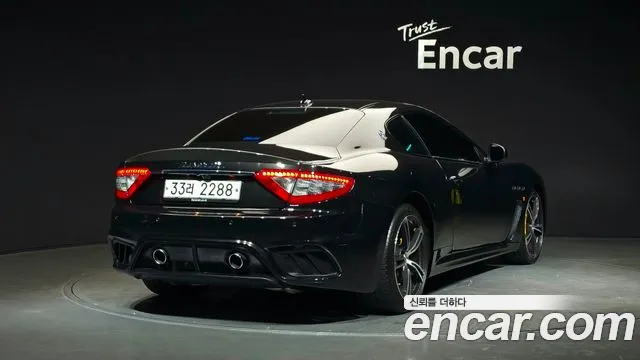 Maserati GranTurismo 2018 — фото 2