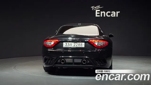 Maserati GranTurismo 2018 — фото 4
