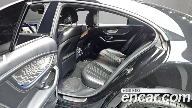 Mercedes-Benz CLS-Class 2020 — фото 12